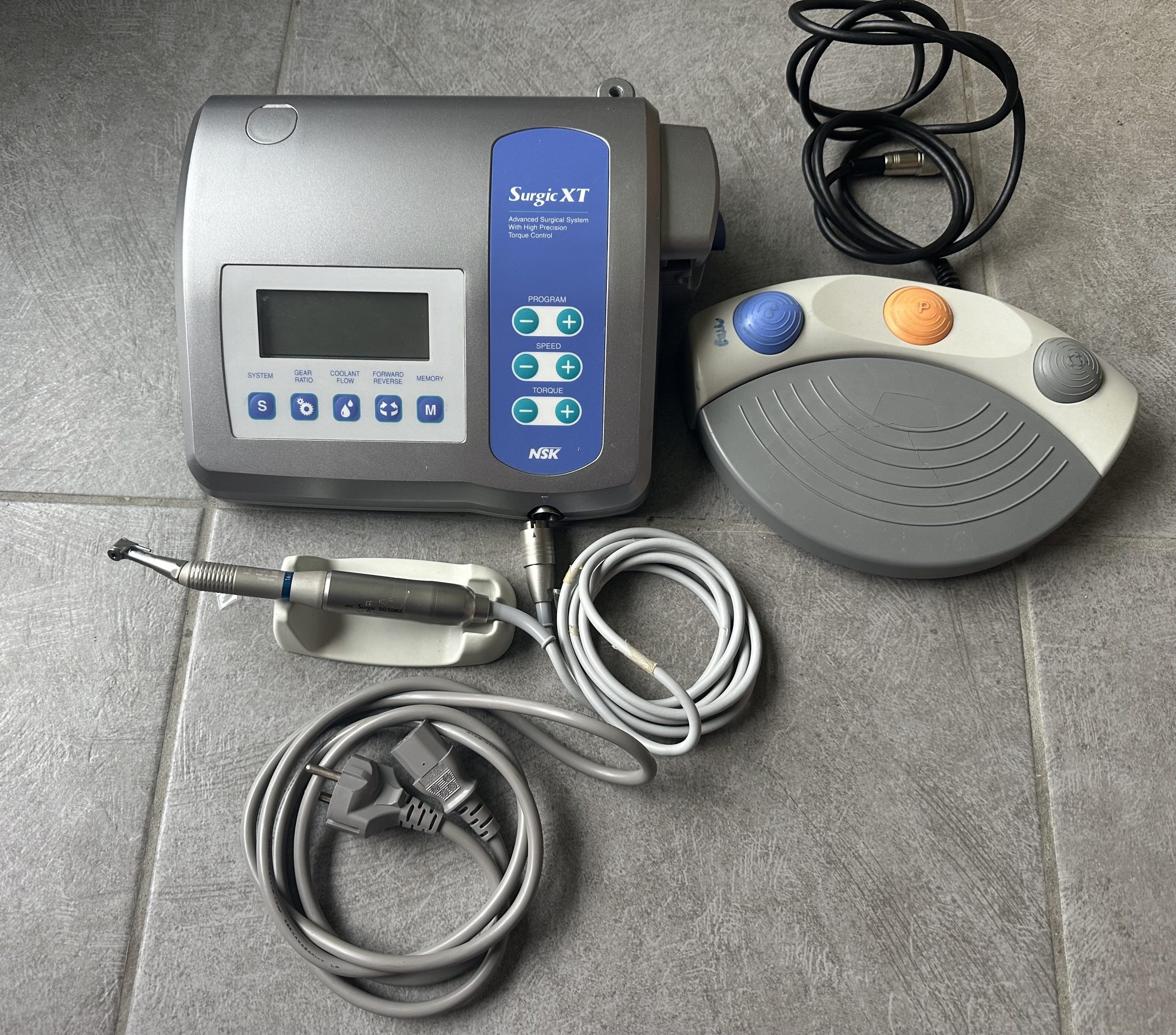 Moteur d'implantologie NSK Surgic XT